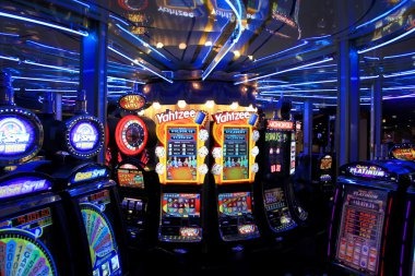 Adventures Beyond Wonderland slot game interface on rumpitoto